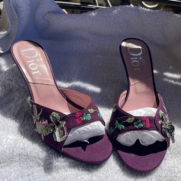 DIOR PURPLE KOI LOCK & KEYS HEELS - Picture 5 of 16